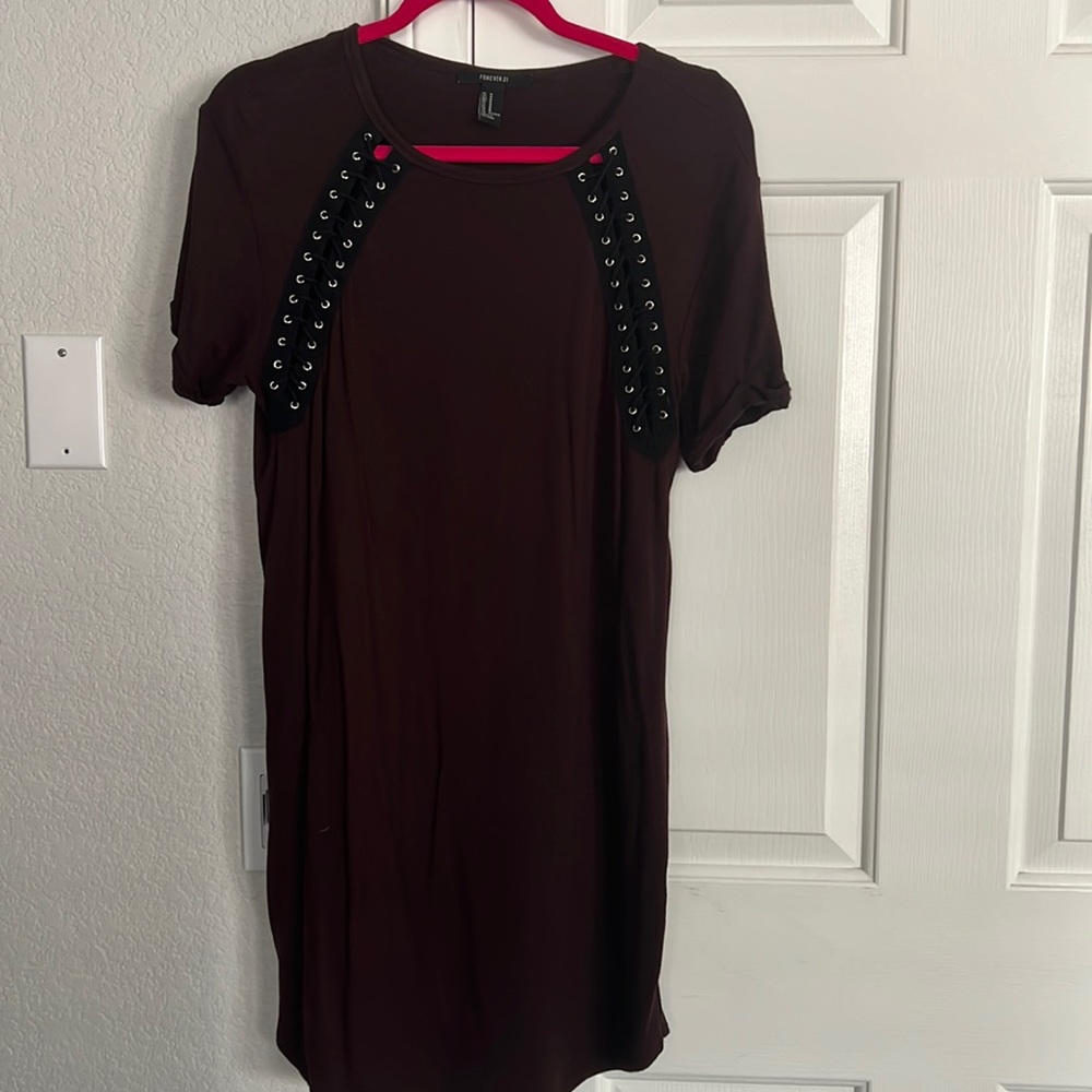 Cute forever 21 maroon t shirt dress